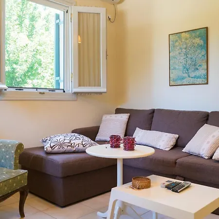 Apartament Avelia Pink *